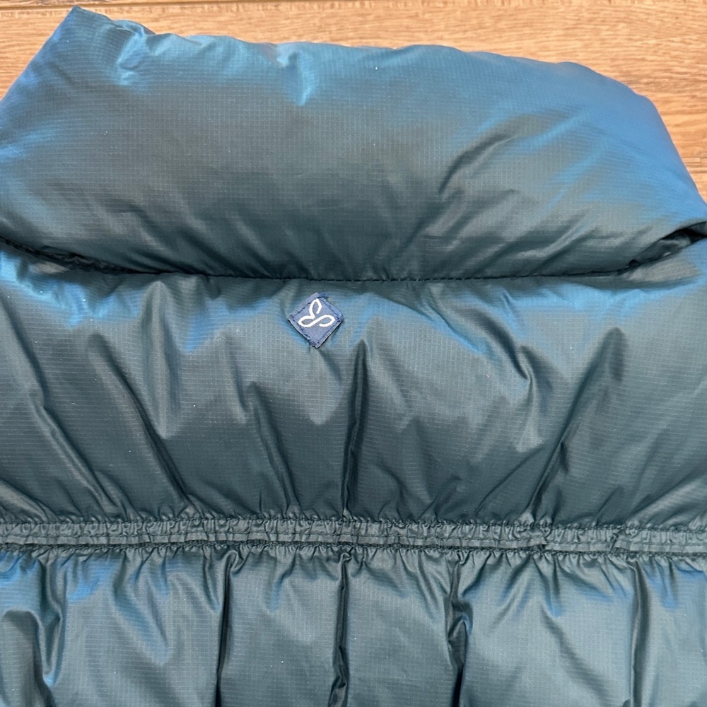 Women’s Prana Teal/Blue Puffer Vest - Picture 10 of 10